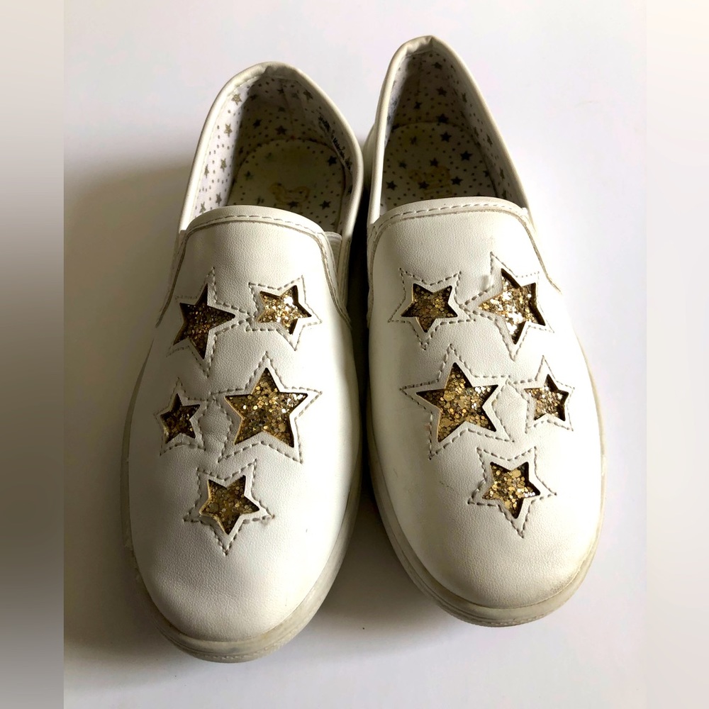 Trash gold stars slip on sneakers‎ shoes girls size 1. Gold and white